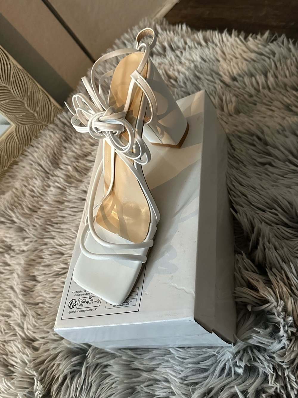 SHEIN White Strappy Knot Block Heel Sandals - Women